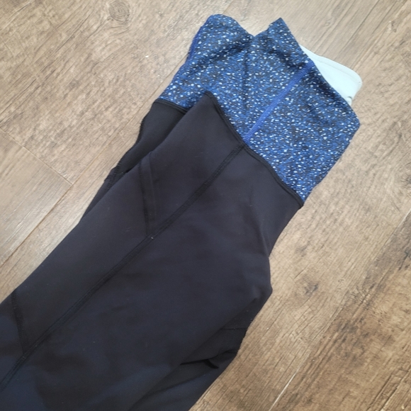 Lululemon leggings - Picture 4 of 5